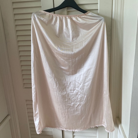 Warner’s Intimates & Sleepwear Ladies Vintage Warners Full Length Half Slip Large Beige Slip